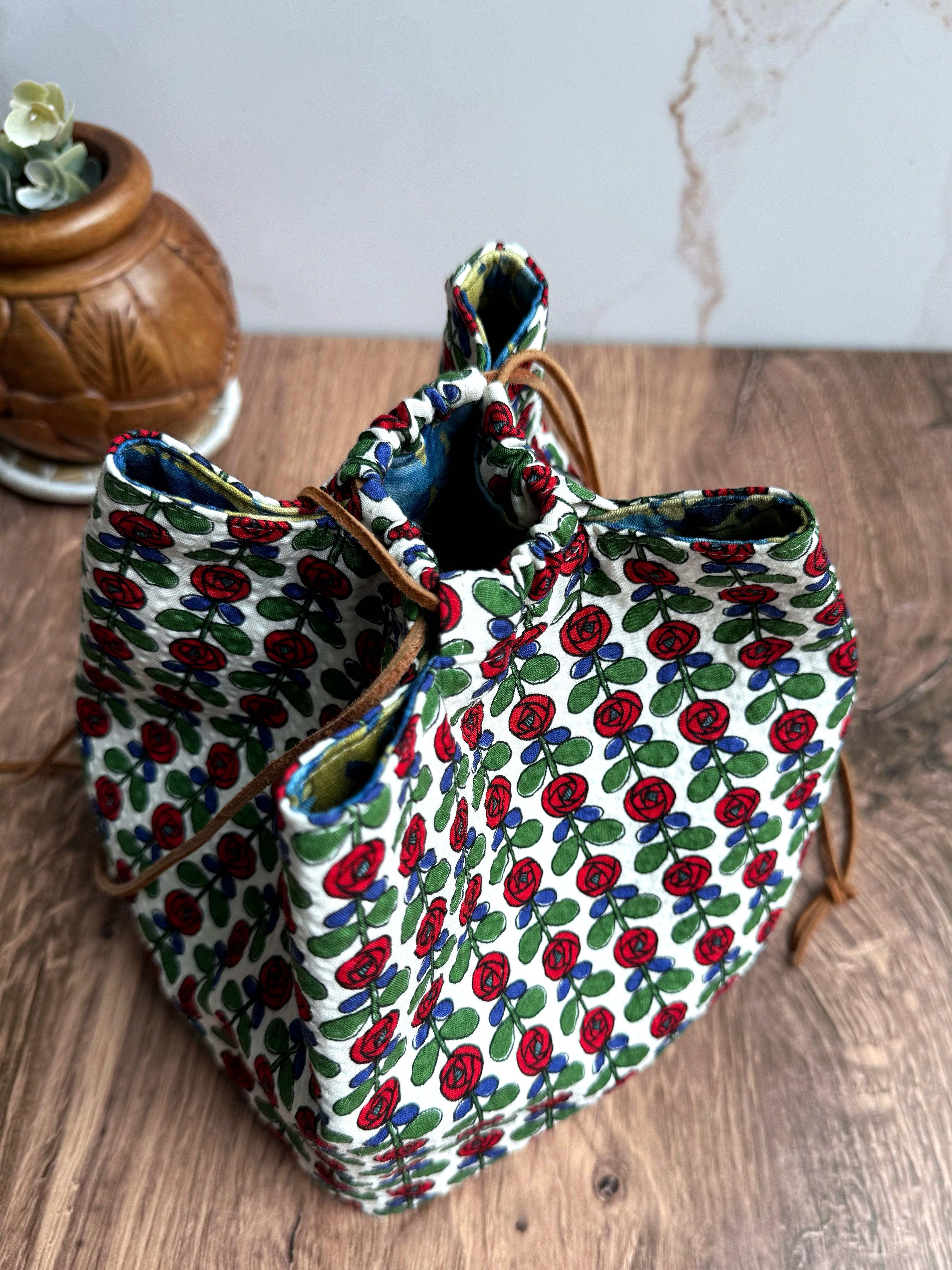 The Pat Pouch - Japanese Drawstring Bag in Floral Seersucker Fabric in White, Red, Green & Blue - KrisChris 